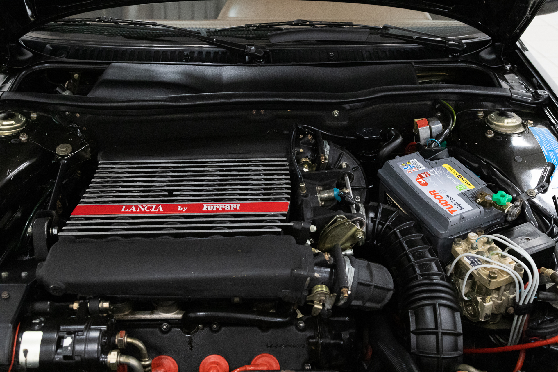 Lancia Thema 8.32