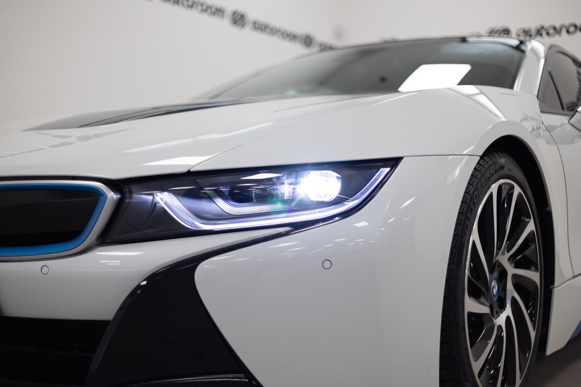 BMW I8