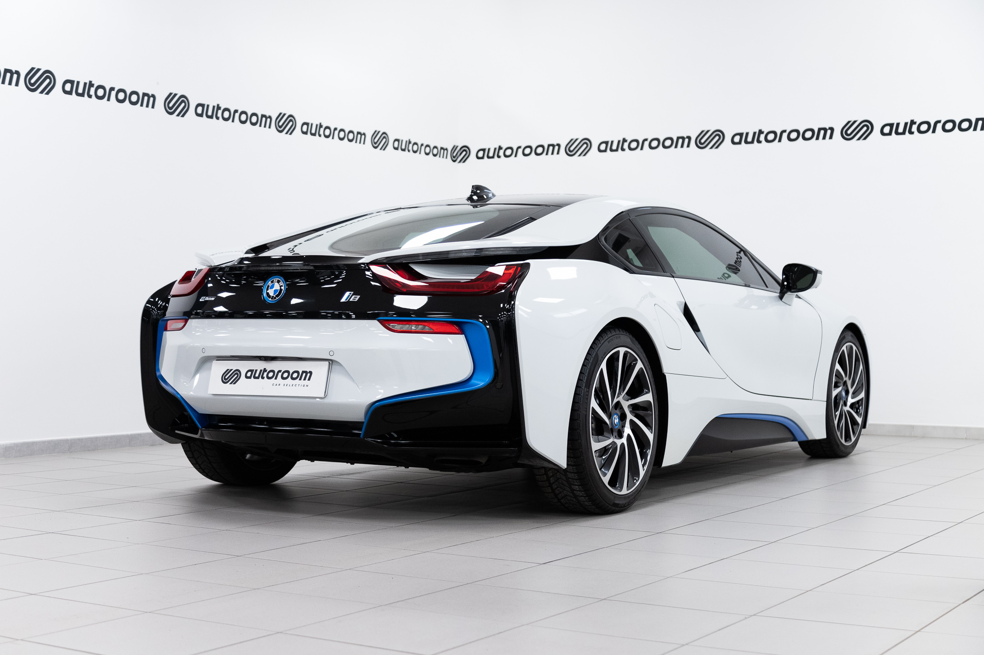 BMW I8