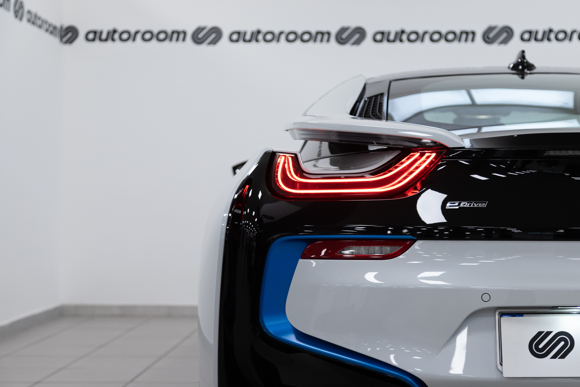 BMW I8