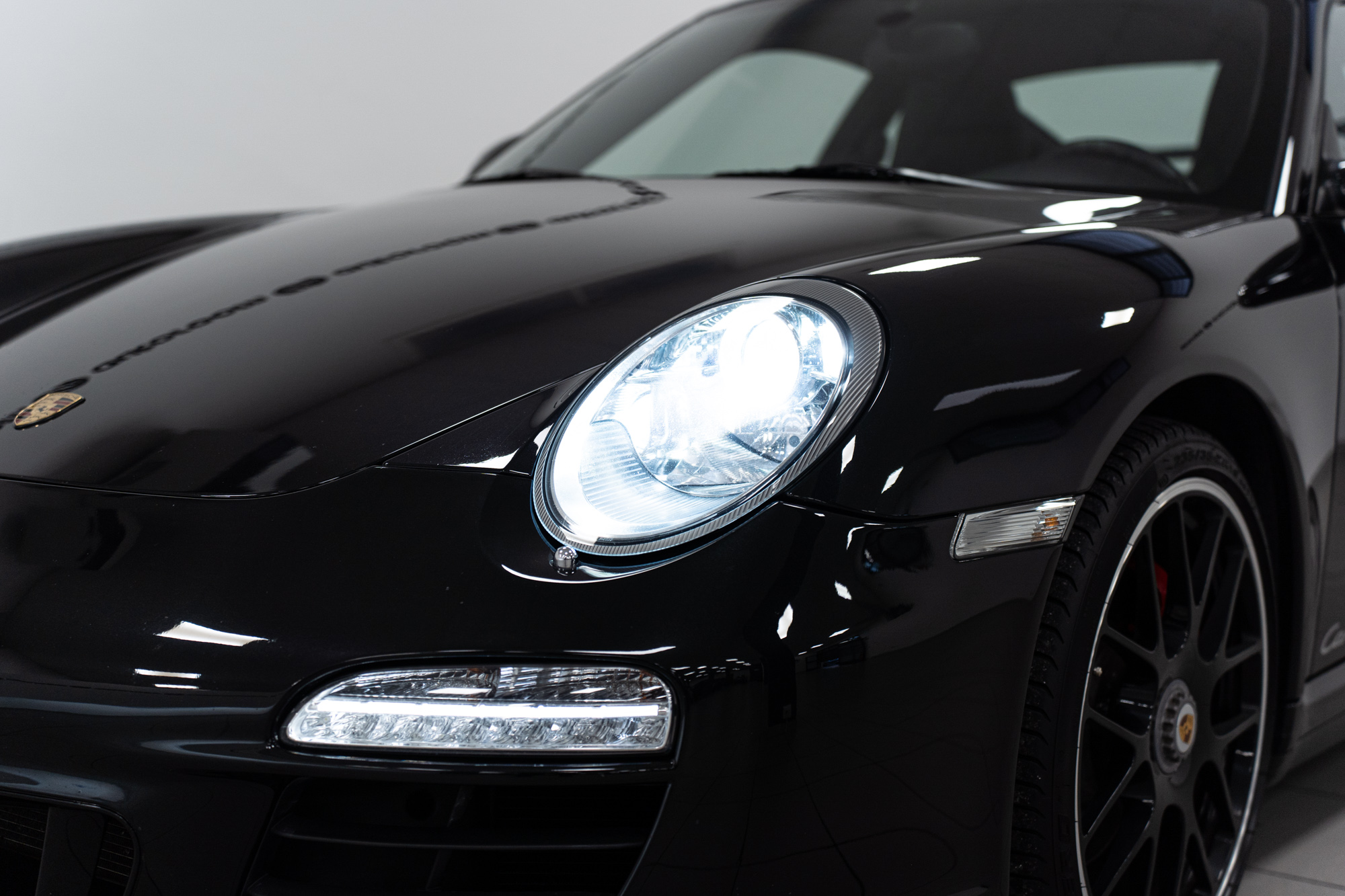 Porsche 997 911 Carrera 4 GTS Coupé