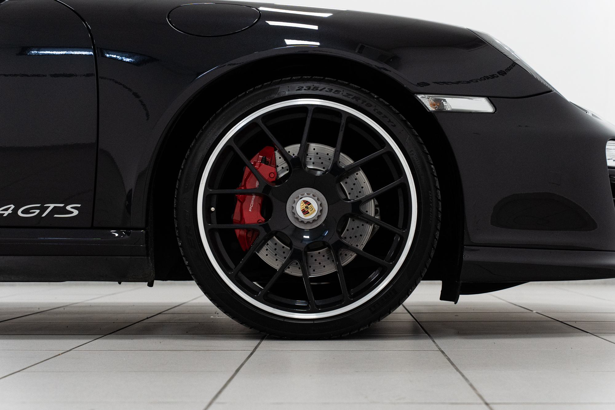 Porsche 997 911 Carrera 4 GTS Coupé