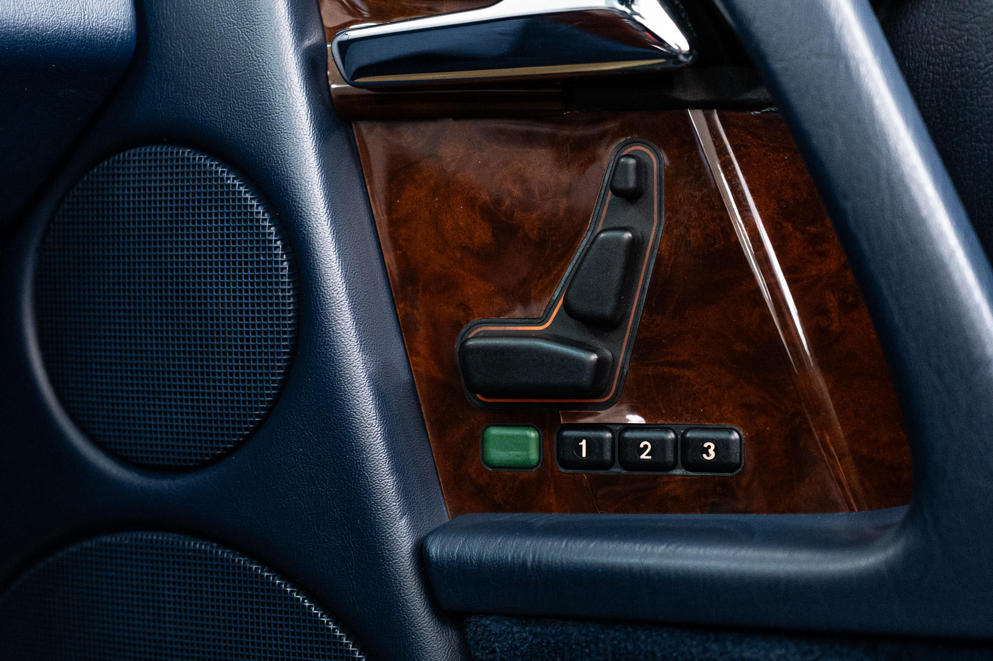 Mercedes-Benz SL 600 cat