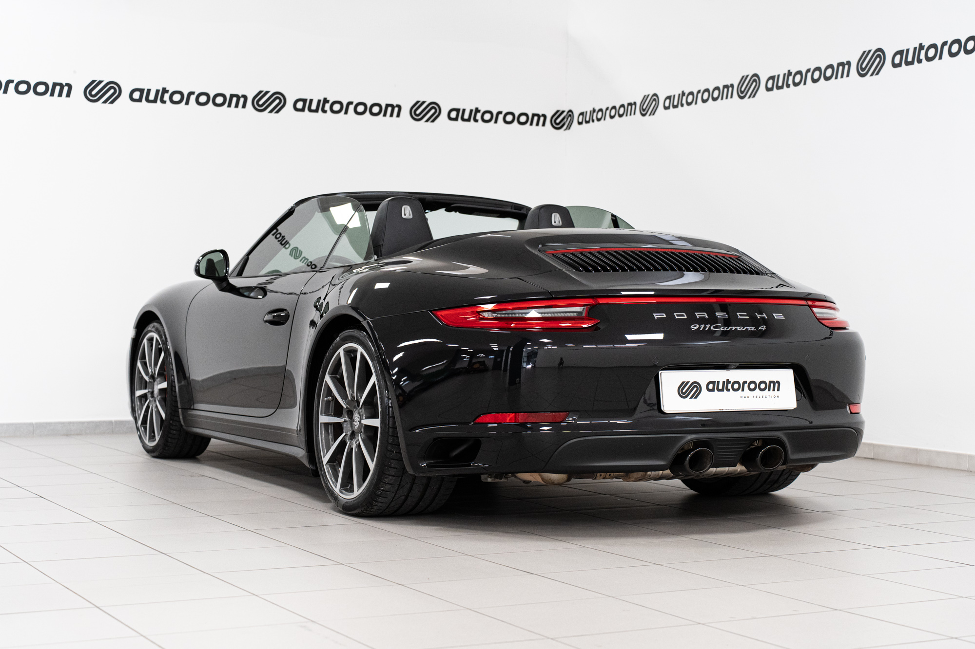 Porsche 911 3.0 Carrera 4 Cabrio