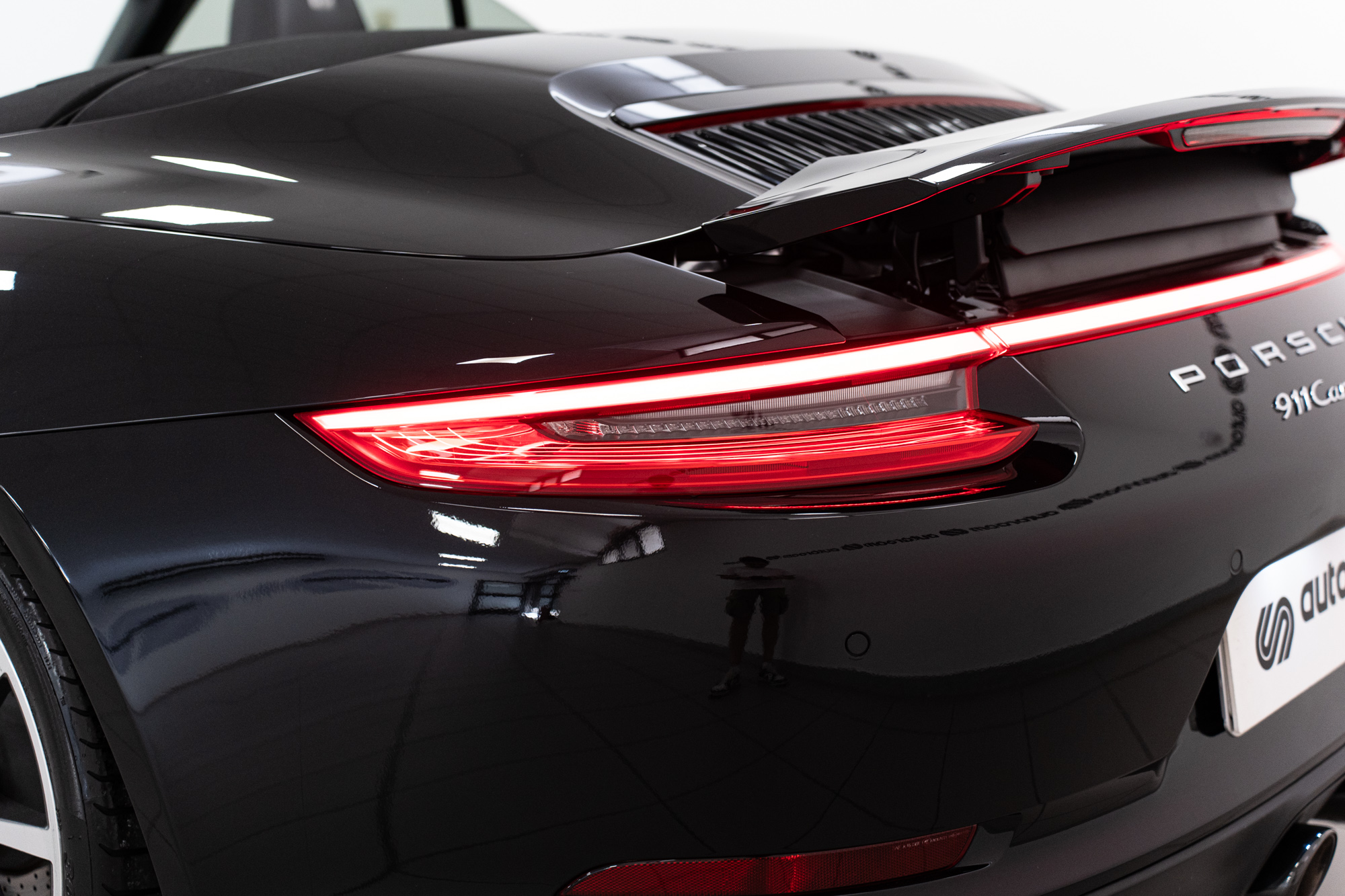 Porsche 911 3.0 Carrera 4 Cabrio